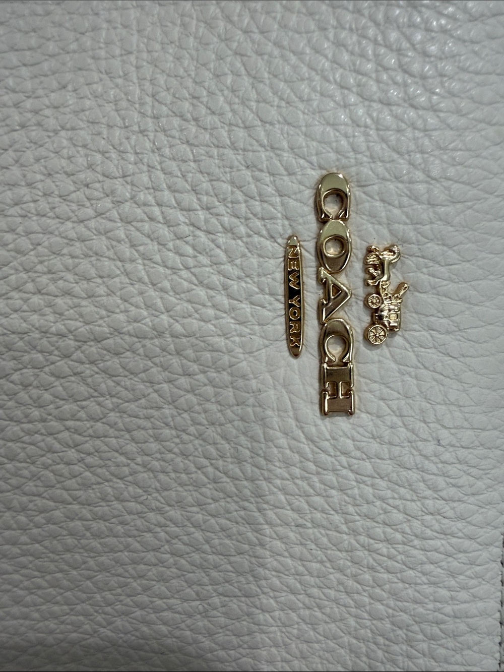 Coach Cream Leather Continental Wallet with Gold Logo - Picture 4 of 6